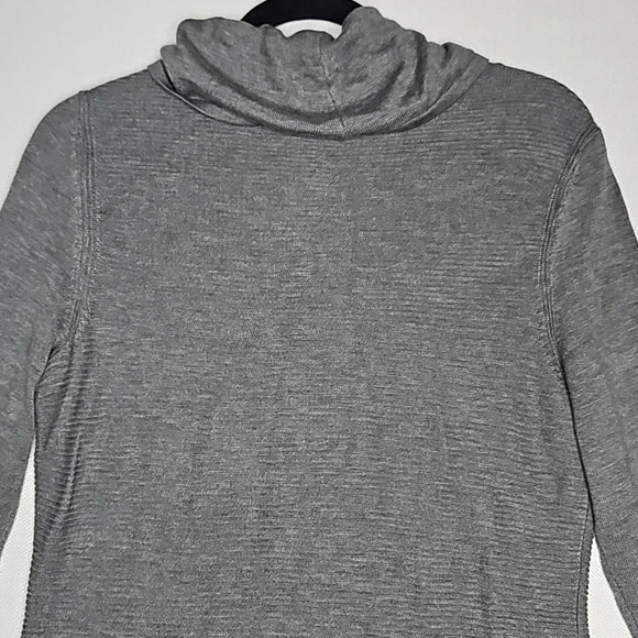 Adrienne Vittadini Size Medium Steel Gray Ribbed Tunic Turtleneck Sweater - Picture 13 of 16